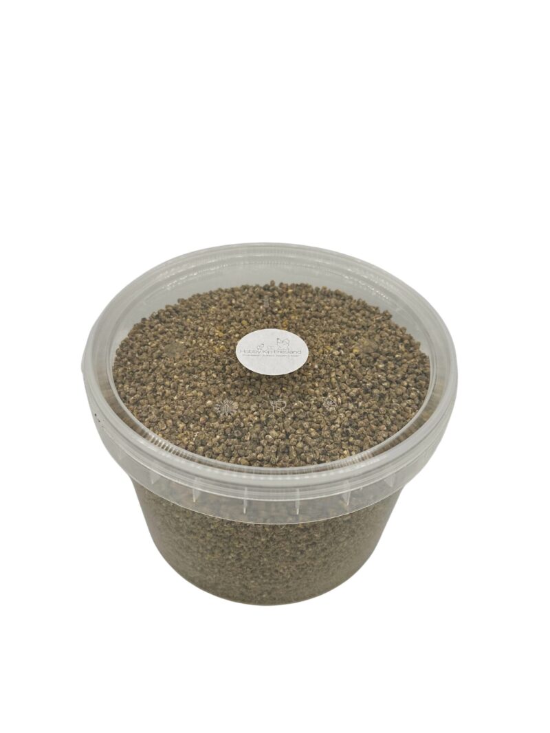 96d0e5c9-02f0-4047-a892-31ffb8fee71d-1 Kuiken kruimel 2kg incl emmertje