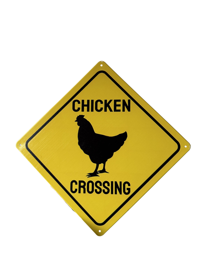 Metalen bord - Chicken crossing vierkant